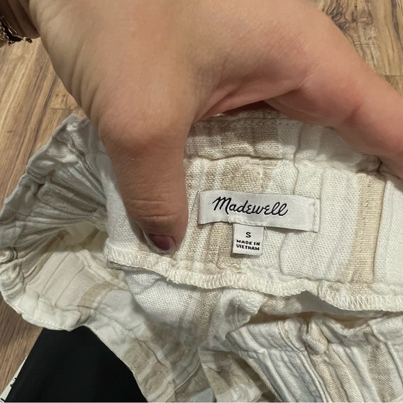 Madewell Linen-Blend Pull-On Paperbag Shorts: Undyed Stripe Edition - Picture 7 of 11
